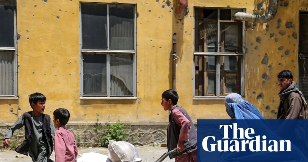 Analysis finds that far more countries will face severe food insecurity if global temperatures rise by 2°C | Climate crisis Analysis finds that far more countries will face severe food insecurity if global temperatures rise by 2°C | Climate crisis