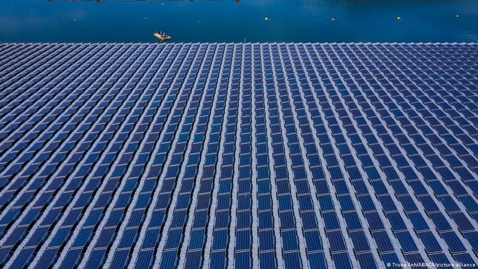 Solar power is winning the energy race Solar power is winning the energy race