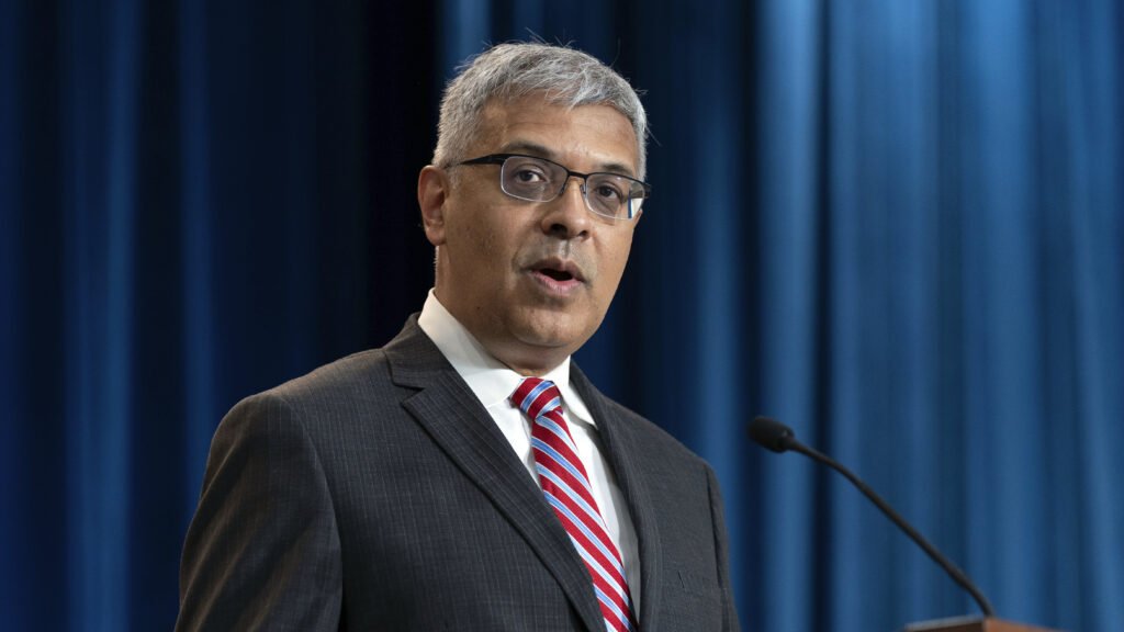 CDC Acting Director Bhattacharya addresses staff at all-hands meeting CDC Acting Director Bhattacharya addresses staff at all-hands meeting