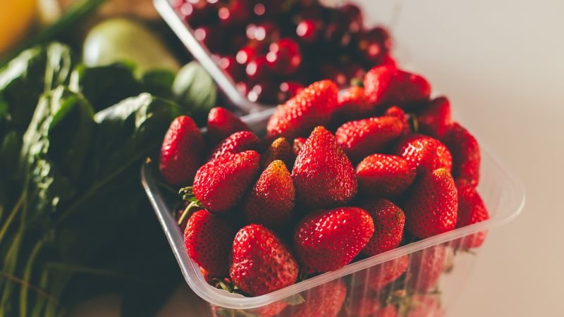 2026’s ‘Dirty Dozen’ produce: Almost 100% will test positive for pesticides containing ‘forever chemicals’, experts say 2026’s ‘Dirty Dozen’ produce: Almost 100% will test positive for pesticides containing ‘forever chemicals’, experts say