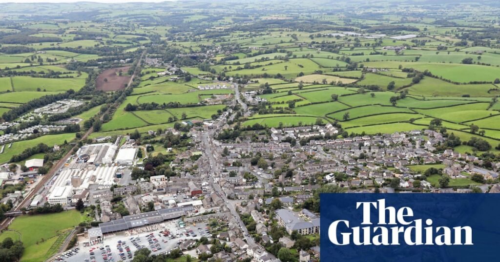 The use of toxic PFA in consumer products urgently needs to be restricted, say lawmakers. P fas