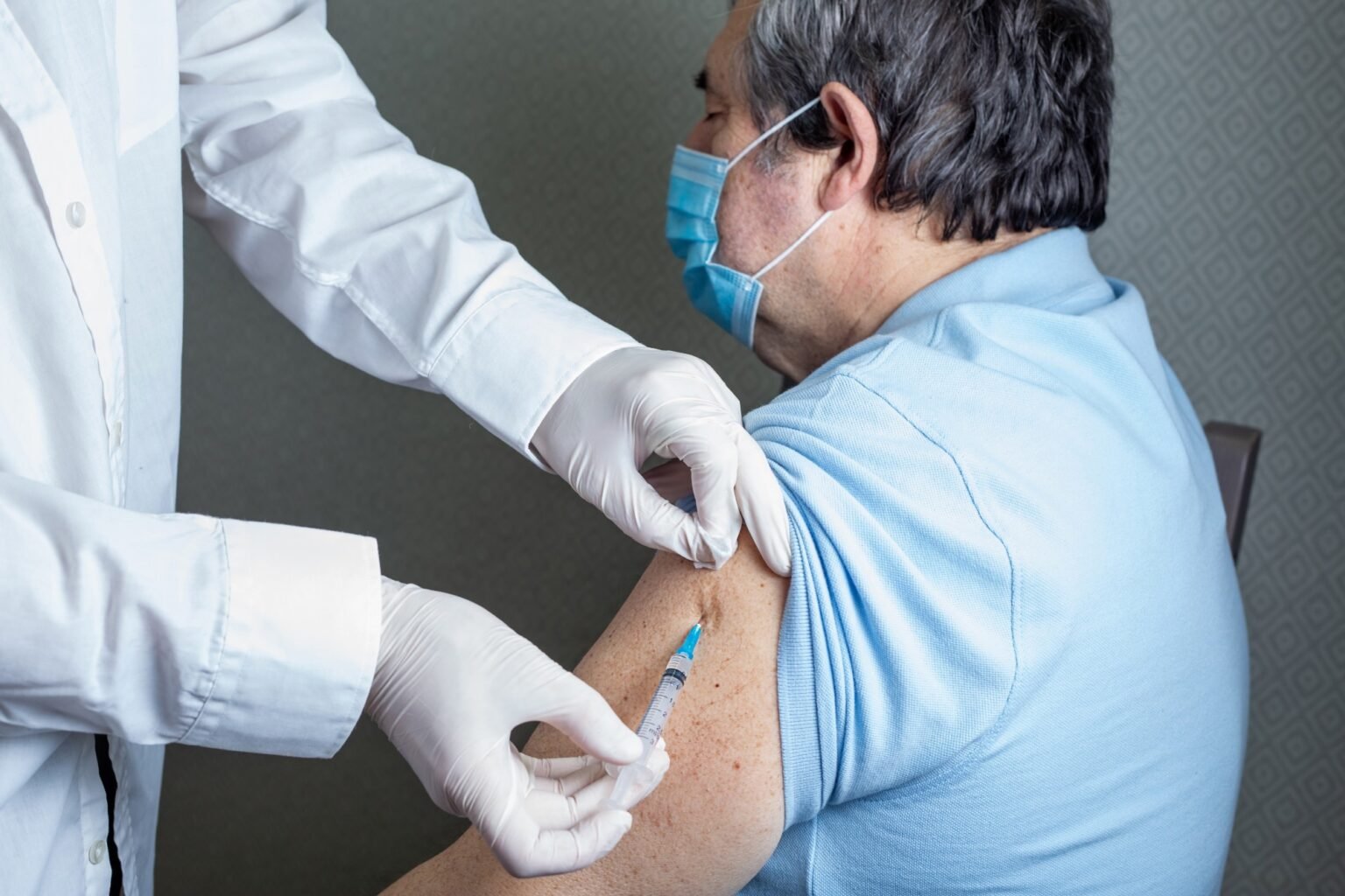 High-dose influenza vaccine reduces Alzheimer’s disease risk in older adults High-dose influenza vaccine reduces Alzheimer’s disease risk in older adults