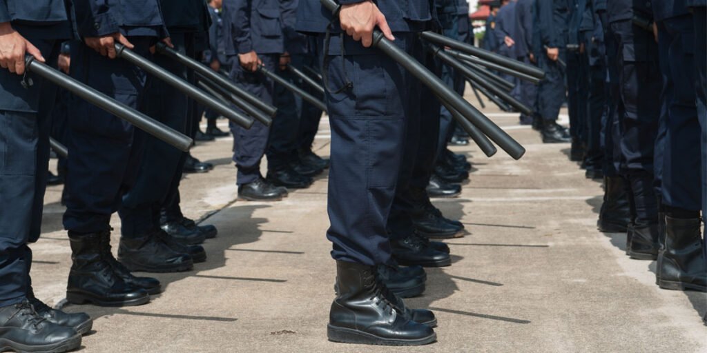 Mathematical model reveals the psychology behind authoritarian decision-making Mathematical model reveals the psychology behind authoritarian decision-making