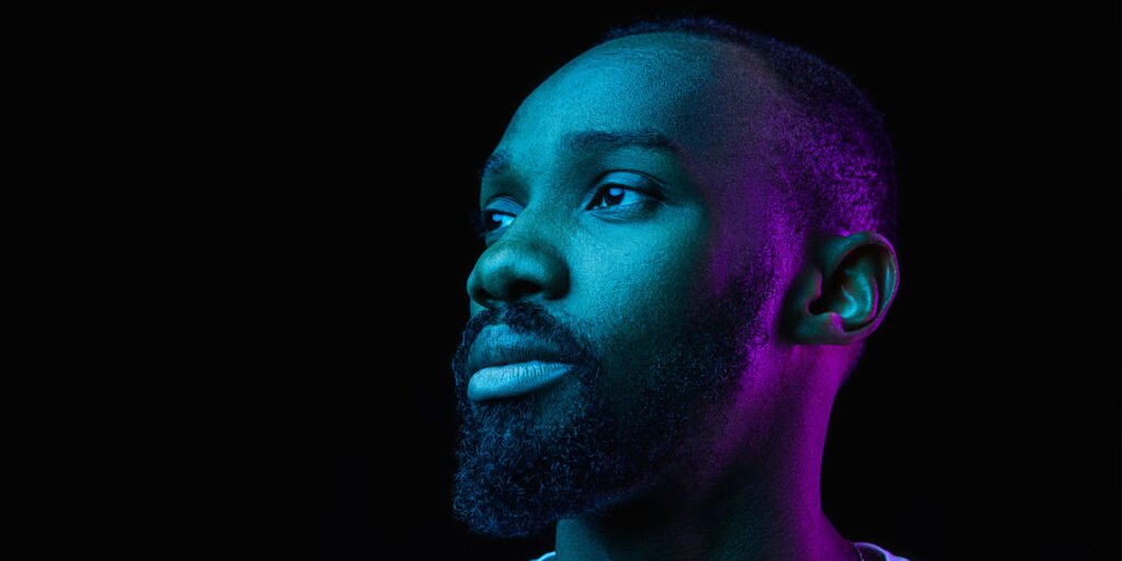 How minorities look younger when their lack of traditional values ​​is recognized