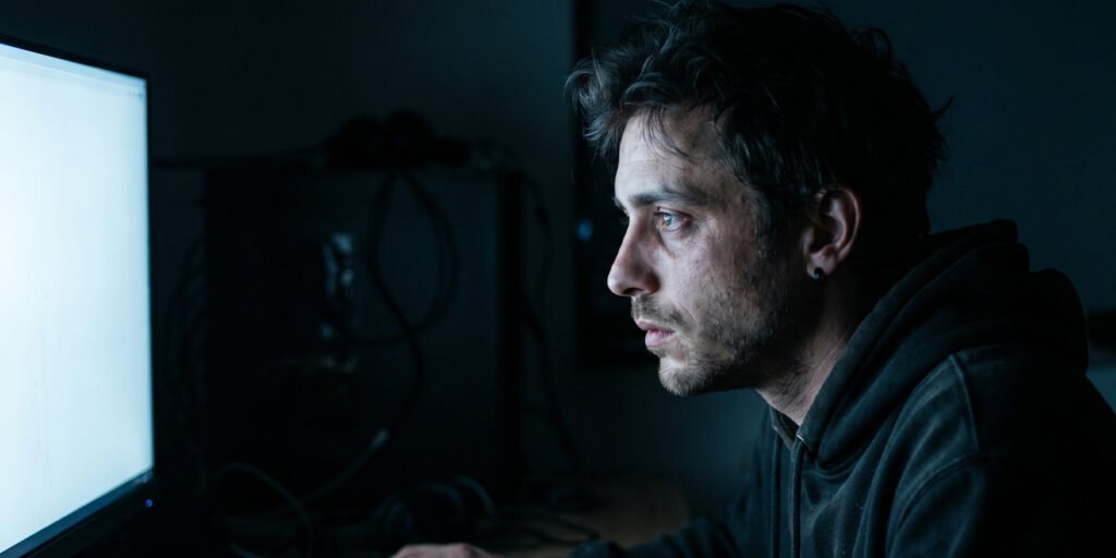 Study links internalized porn standards to incel men’s body image issues