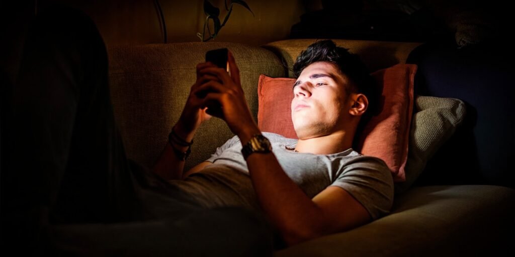 Anxious young people are more likely to become digital addicts
