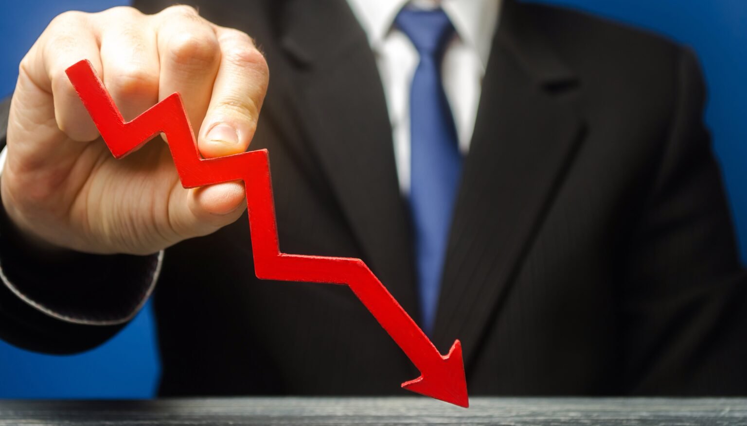 Summit stock plummets due to absence from PD-1/VEGF interim test