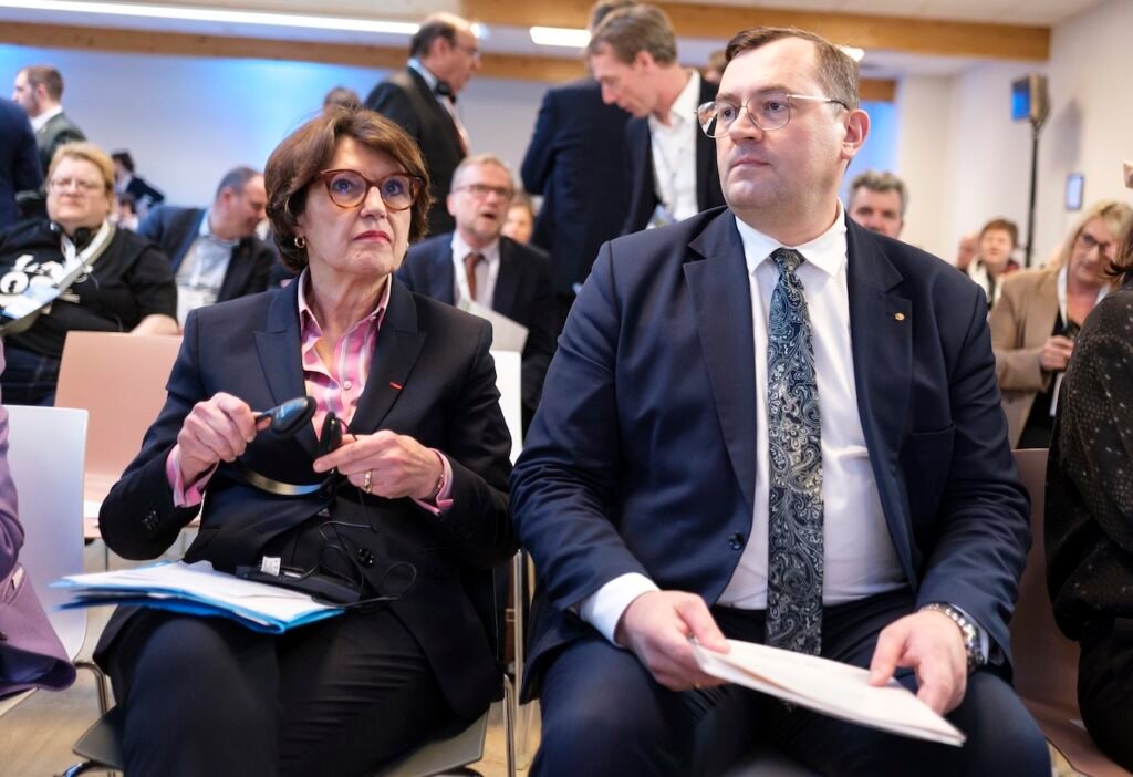 Poles ban food imports with pesticides to send message to Brussels