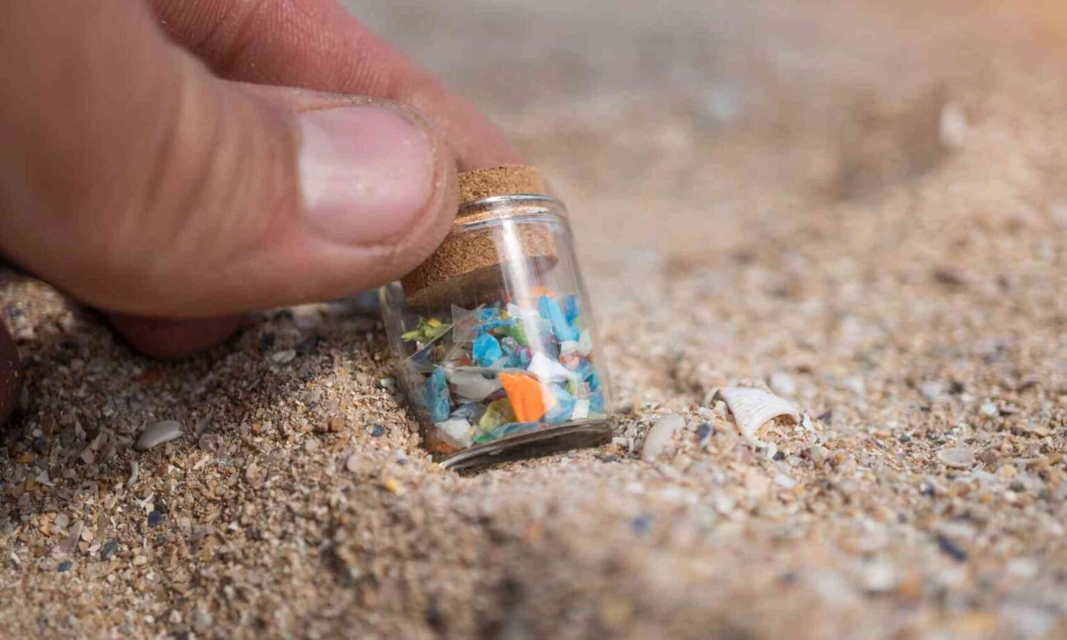 Airborne microplastics may be warming the planet in ways overlooked by scientists – Earth.com Airborne microplastics may be warming the planet in ways overlooked by scientists – Earth.com