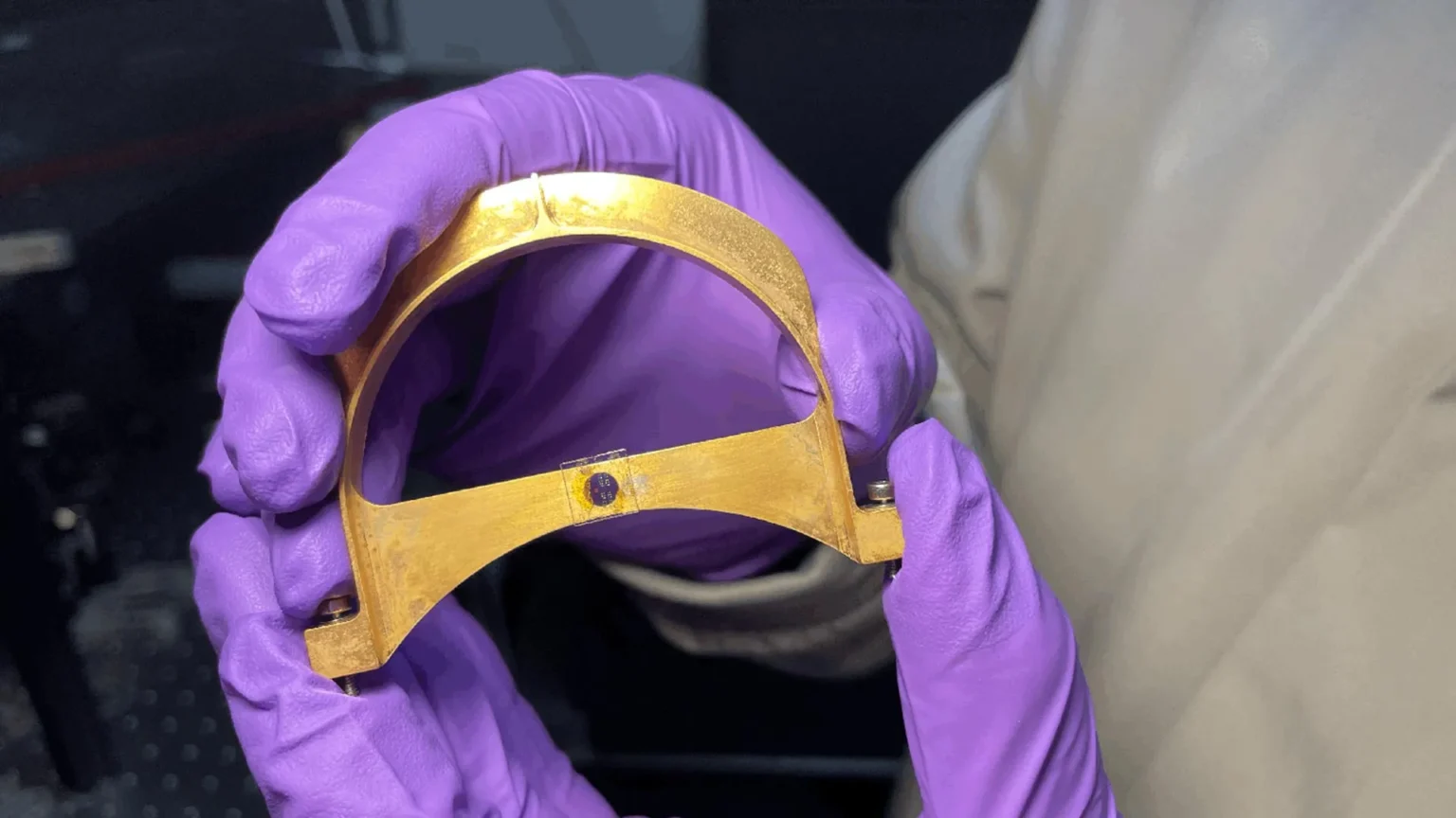 Stanford quantum computing breakthrough uses twisted lights to operate without the need for extreme cooling Stanford quantum computing breakthrough uses twisted lights to operate without the need for extreme cooling
