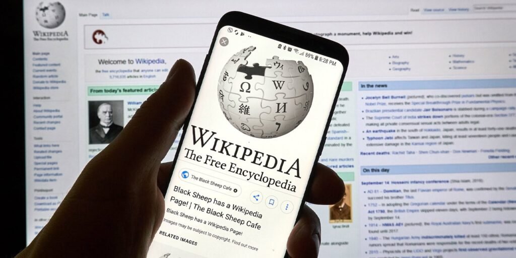 Study finds that updating Wikipedia pages increases public trust in scientific organizations