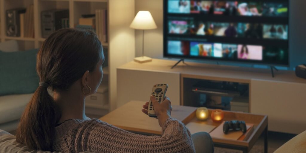 Is binge-watching a harmless hobby or an addiction? Loneliness may be the deciding factor Is binge-watching a harmless hobby or an addiction? Loneliness may be the deciding factor