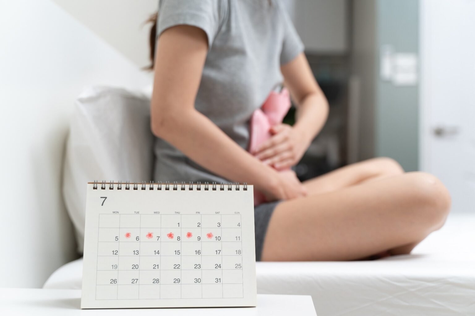 Menstrual cycle changes heart rate variability but not muscle strength Menstrual cycle changes heart rate variability but not muscle strength