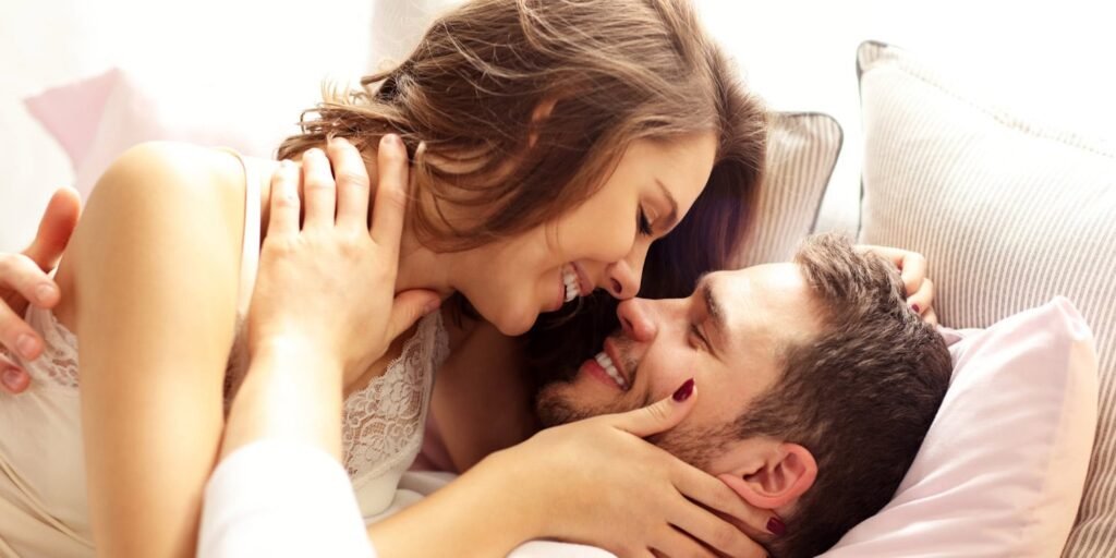 Women who stay in relationships prefer looks over money in romantic partners