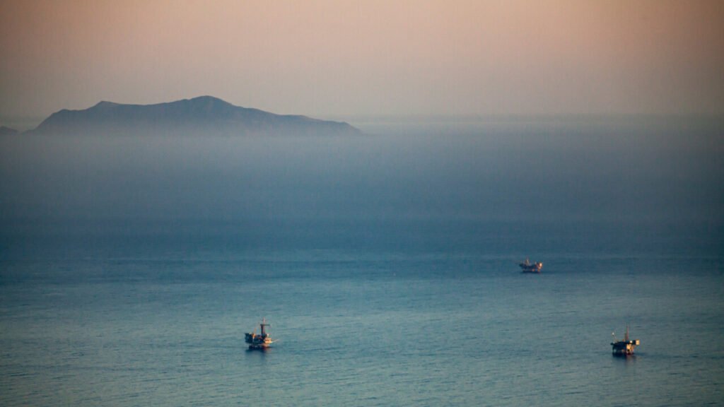 Battle over offshore drilling intensifies in seaside town
