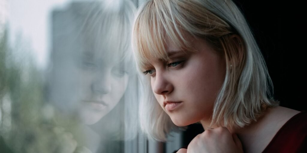 Online therapy can help relieve stress and anxiety after broken heart syndrome