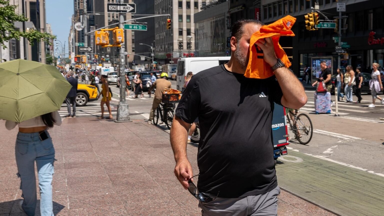 No federal heating standards? New York City workers are building their own safety net. No federal heating standards? New York City workers are building their own safety net.