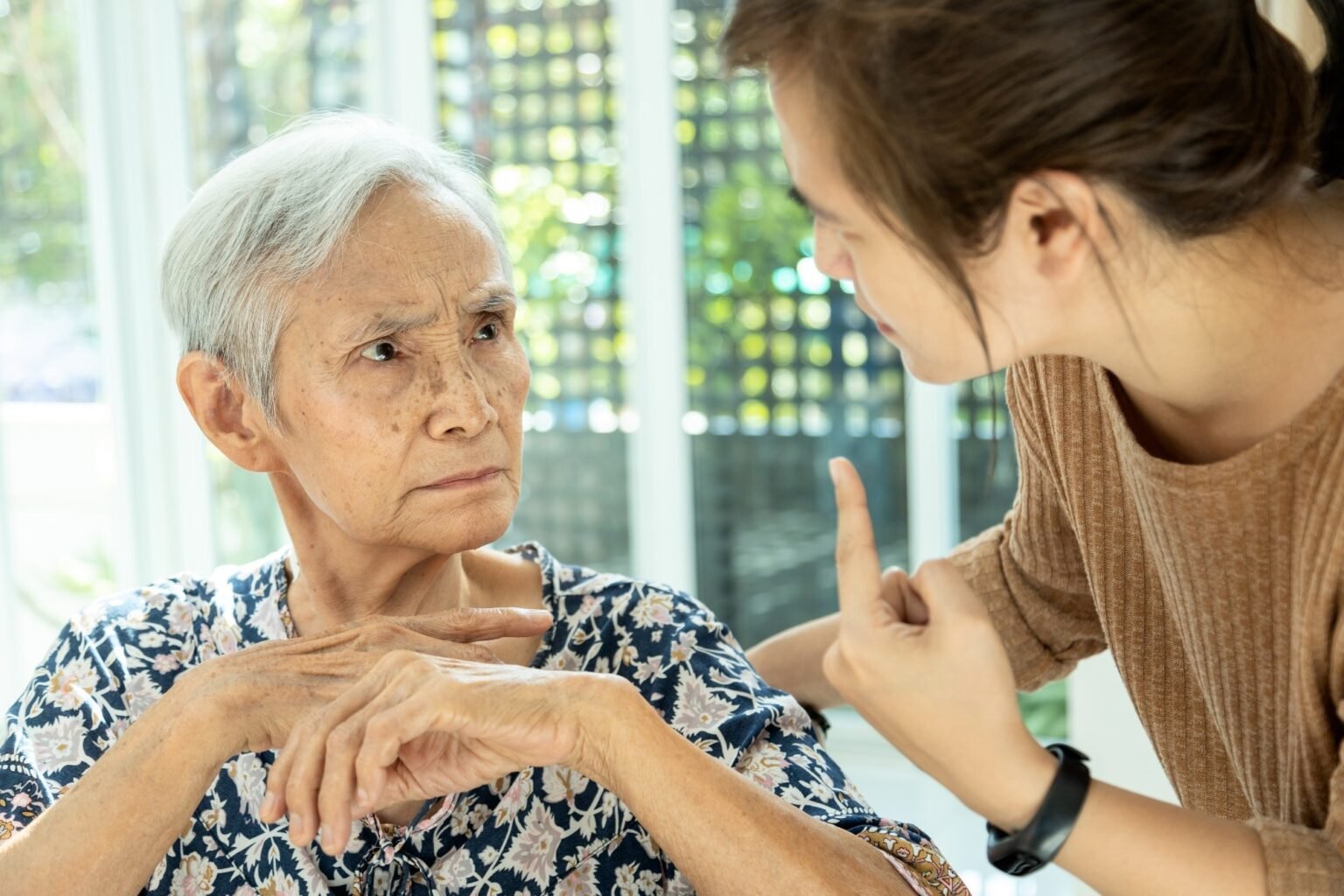 Eye movements may be the reason why face recognition declines with age Eye movements may be the reason why face recognition declines with age