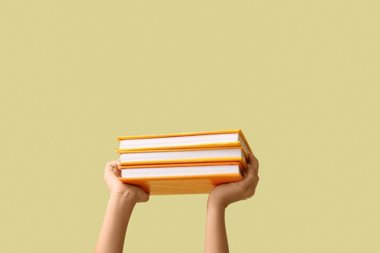 Daily habits that help teenagers improve their grades Daily habits that help teenagers improve their grades