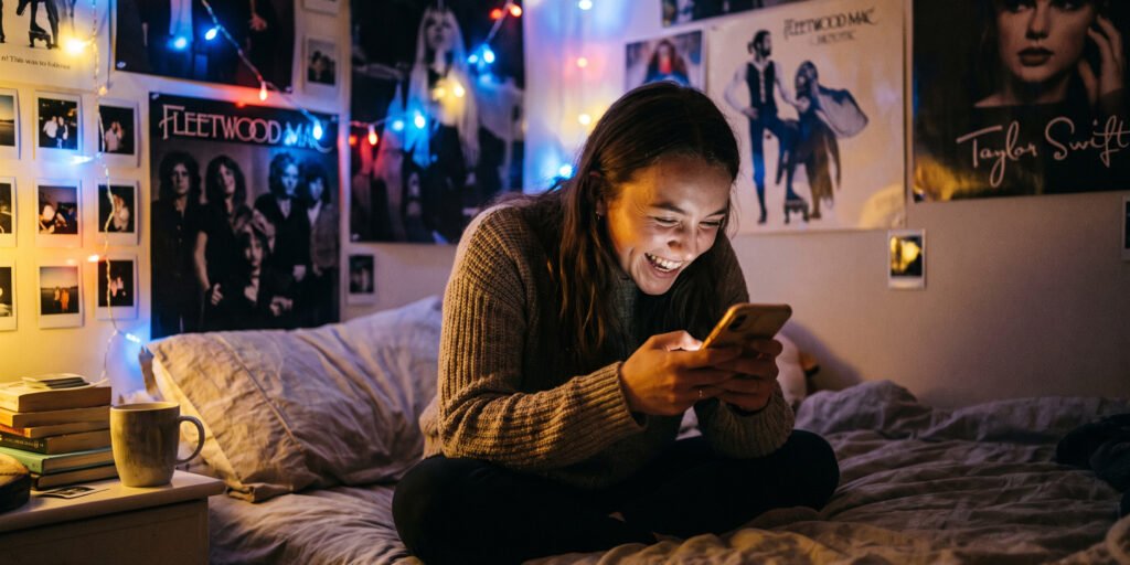 Women, LGBTQ+ individuals, and liberals are more likely to be celebrities Women, LGBTQ+ individuals, and liberals are more likely to be celebrities