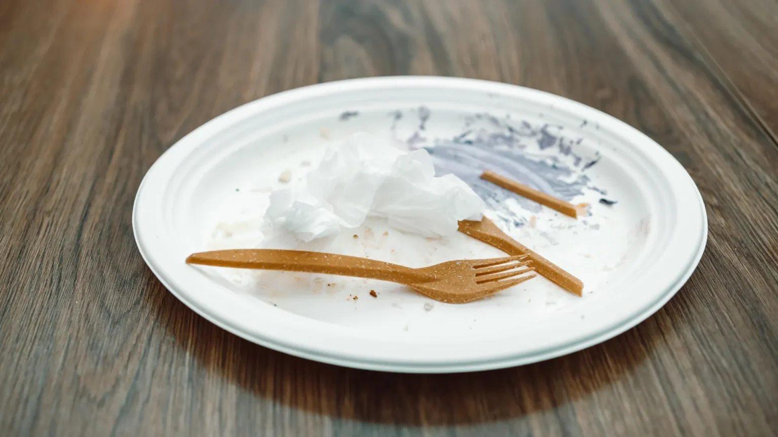 New ‘living plastic’ self-destructs in just 6 days without leaving behind any microplastics