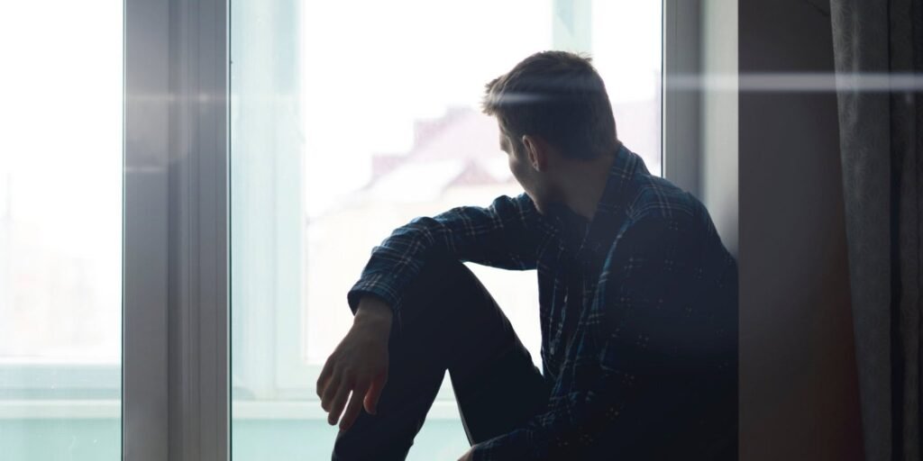 Does our personality make us lonely, or does loneliness change us? Does our personality make us lonely, or does loneliness change us?
