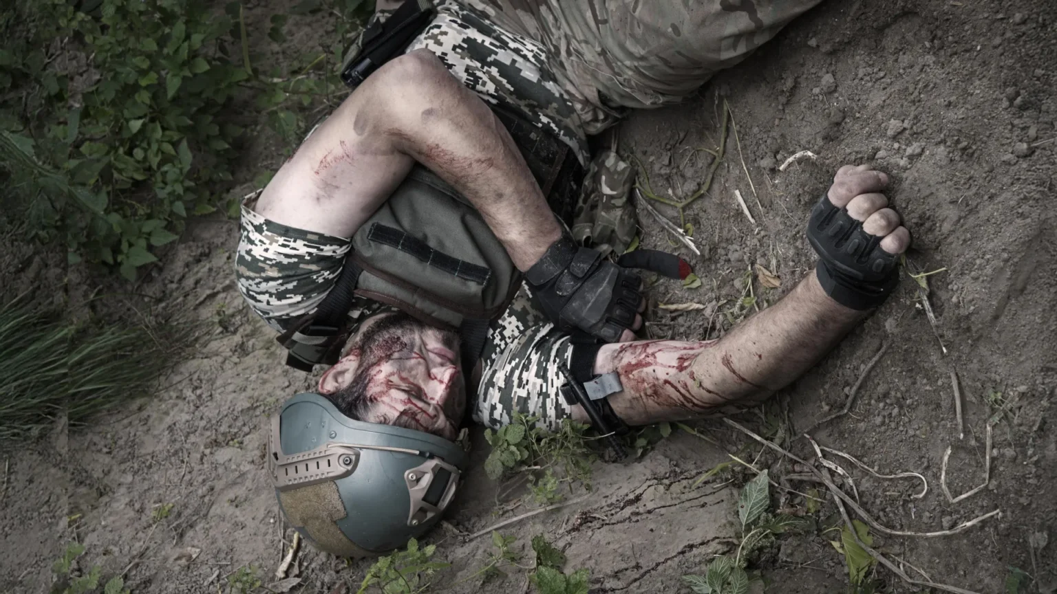 This spray-on powder can stop life-threatening bleeding in one second.